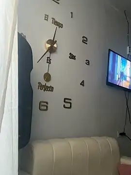 exotica222 online show from 04-10-26, 05:31