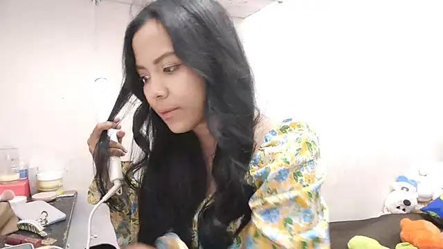 LiliyanaS online show from 04-11-26, 06:21