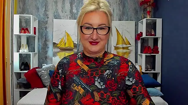 Snapshot of DianaFrances chatting on 04-23-26, 08:10 DianaFrances online show from 04-23-26, 08:10