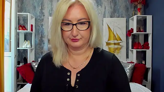 DianaFrances online show from 04-17-26, 09:12