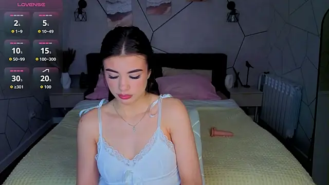 Alisha Blakee online show from 06-18-26, 04:56
