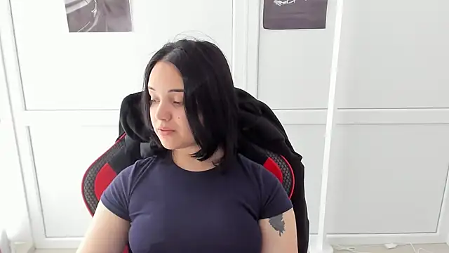 Caroline cutte online show from 05-30-26, 09:48