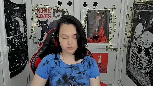 Snapshot of Caroline_cutte chatting on 07-03-26, 07:15 Caroline cutte online show from 07-03-26, 07:15
