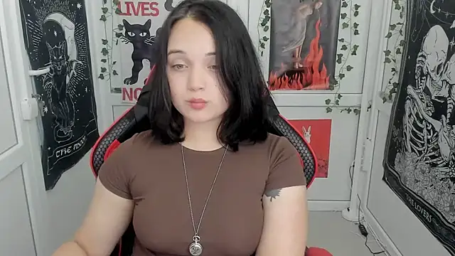 Snapshot of Caroline_cutte chatting on 07-20-26, 06:32 Caroline cutte online show from 07-20-26, 06:32