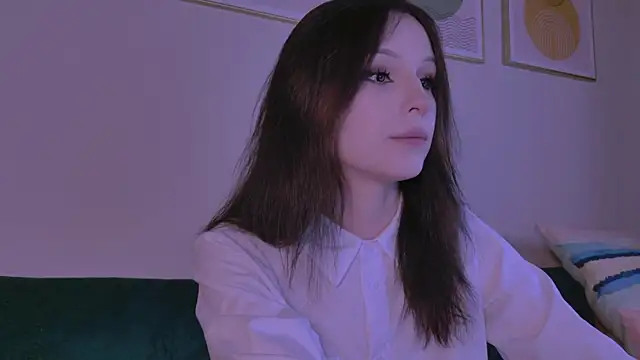 Snapshot of claire_bennett_ chatting on 04-13-26, 01:31 claire bennett online show from 04-13-26, 01:31