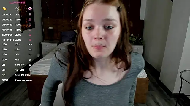 Emilly Hiil online show from 06-07-26, 05:45