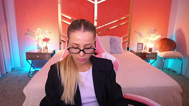 DoveLovee online show from 06-05-26, 06:07