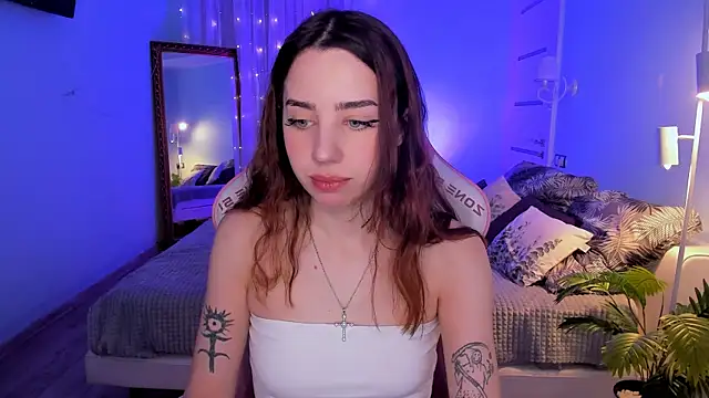 CharliGrace  online show from 04-15-26, 08:09