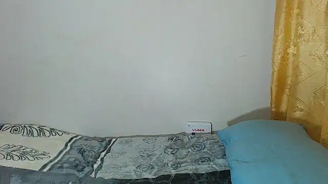 Snapshot of PetiteEbonyBabe_ chatting on 05-18-26, 05:34 PetiteEbonyBabe online show from 05-18-26, 05:34