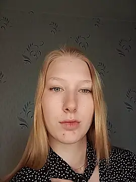 Snapshot of Tanya_Savel chatting on 06-15-26, 06:02 Tanya Savel online show from 06-15-26, 06:02