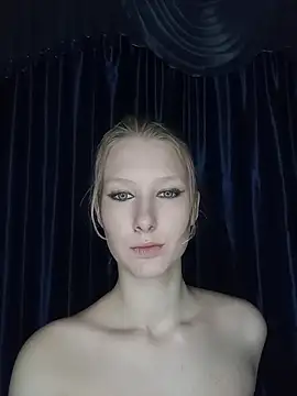 Snapshot of Tanya_Savel chatting on 05-01-26, 02:33 Tanya Savel online show from 05-01-26, 02:33