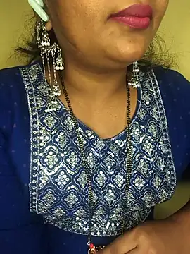 Snapshot of ur_love_kannada1 chatting on 05-11-26, 04:04 ur love kannada1 online show from 05-11-26, 04:04