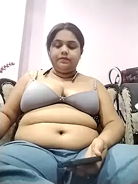 Snapshot of hotsilk21 chatting on 05-25-26, 07:23 hotsilk21 online show from 05-25-26, 07:23
