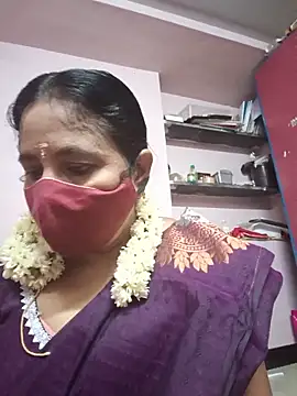 Snapshot of Tamilaunty35 chatting on 05-22-26, 03:54 Tamilaunty35 online show from 05-22-26, 03:54