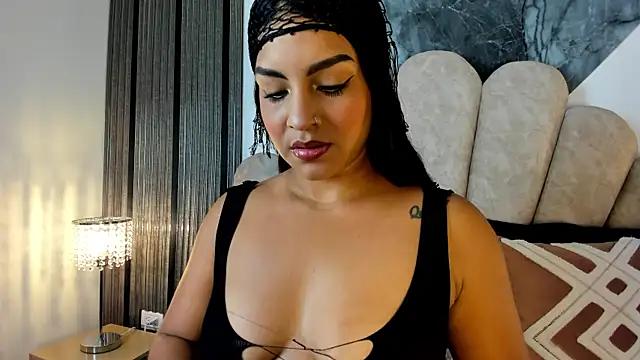 LongHair Queen online show from 05-07-26, 12:08