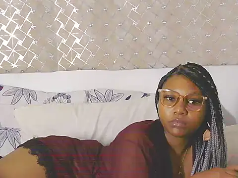 Snapshot of Darrkdeeva669 chatting on 04-24-26, 03:41 Darrkdeeva669 online show from 04-24-26, 03:41