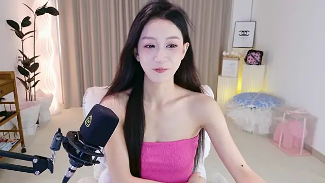 Snapshot of Dancing-CoCo-Pro chatting on 05-28-26, 04:53 Dancing-CoCo-Pro online show from 05-28-26, 04:53