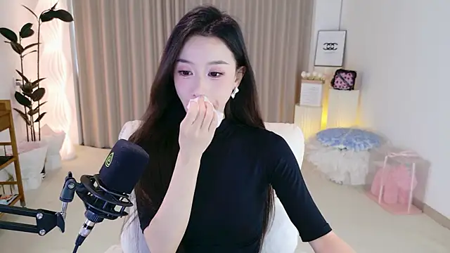 Snapshot of Dancing-CoCo-Pro chatting on 05-29-26, 04:40 Dancing-CoCo-Pro online show from 05-29-26, 04:40