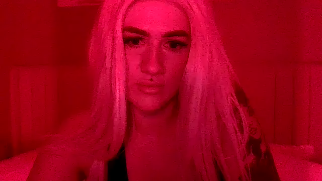 Snapshot of BettyBadNews chatting on 04-18-26, 05:21 BettyBadNews online show from 04-18-26, 05:21