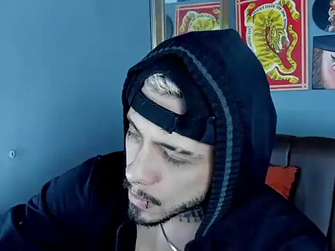Snapshot of Murdockk chatting on 04-27-26, 07:28 Murdockk online show from 04-27-26, 07:28