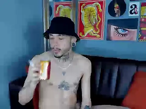 Snapshot of Murdockk chatting on 05-16-26, 04:00 Murdockk online show from 05-16-26, 04:00