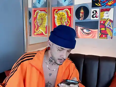 Snapshot of Murdockk chatting on 05-18-26, 05:56 Murdockk online show from 05-18-26, 05:56