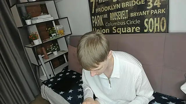 Snapshot of TwinkWhite chatting on 05-23-26, 07:35 TwinkWhite online show from 05-23-26, 07:35