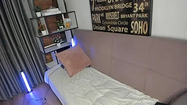 Snapshot of TwinkWhite chatting on 05-12-26, 08:59 TwinkWhite online show from 05-12-26, 08:59