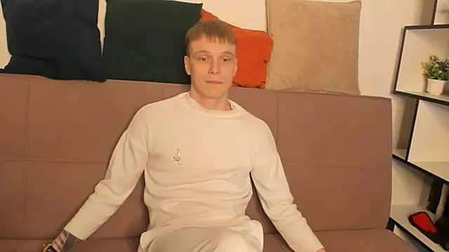 Snapshot of TwinkWhite chatting on 04-13-26, 09:08 TwinkWhite online show from 04-13-26, 09:08