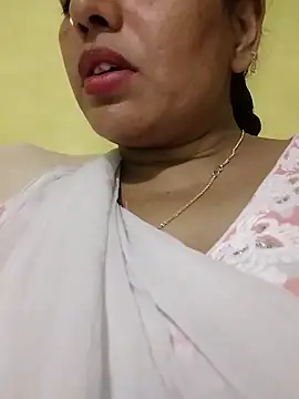 Snapshot of Monika_telugu_queen chatting on 05-11-26, 05:32 Monika telugu queen online show from 05-11-26, 05:32