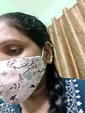 Snapshot of Monika_telugu_queen chatting on 05-10-26, 04:42 Monika telugu queen online show from 05-10-26, 04:42