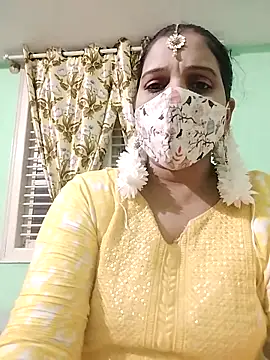 Snapshot of Monika_telugu_queen chatting on 05-15-26, 05:33 Monika telugu queen online show from 05-15-26, 05:33