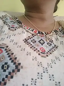 Snapshot of Monika_telugu_queen chatting on 04-29-26, 10:30 Monika telugu queen online show from 04-29-26, 10:30