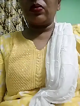 Snapshot of Monika_telugu_queen chatting on 04-18-26, 07:58 Monika telugu queen online show from 04-18-26, 07:58