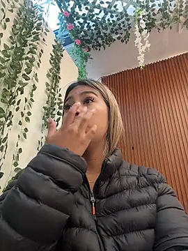 Kimmiebellarie online show from 06-12-26, 12:36