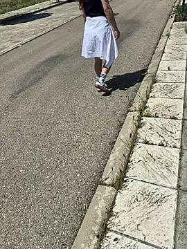 Little Desiree online show from 04-26-26, 11:40