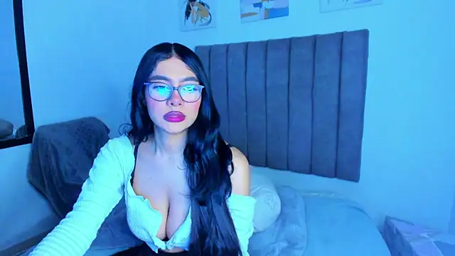 Snapshot of britanny_jones1 chatting on 06-03-26, 12:06 britanny jones1 online show from 06-03-26, 12:06