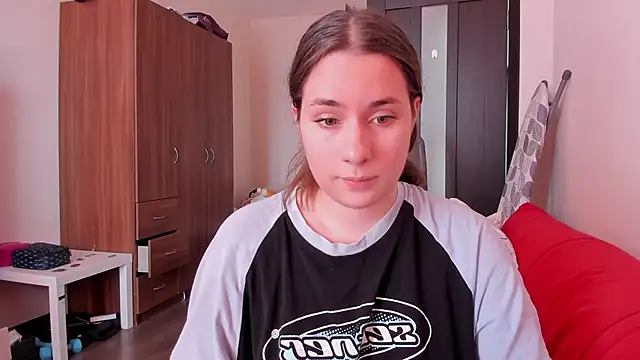 MioMoonlight online show from 04-12-26, 10:51