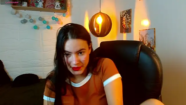 Snapshot of rosaleia_ chatting on 05-14-26, 03:58 rosaleia online show from 05-14-26, 03:58