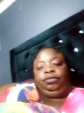 SweetBelly1 online show from 04-20-26, 07:04