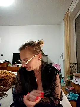 Blond lady czech online show from 04-23-26, 08:21
