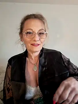 Blond lady czech online show from 04-21-26, 12:45