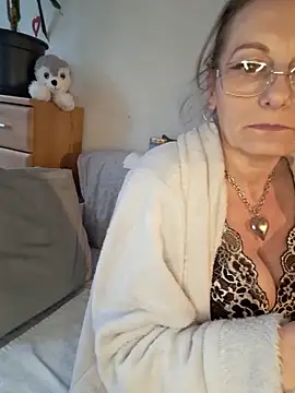 Blond lady czech online show from 05-15-26, 05:55