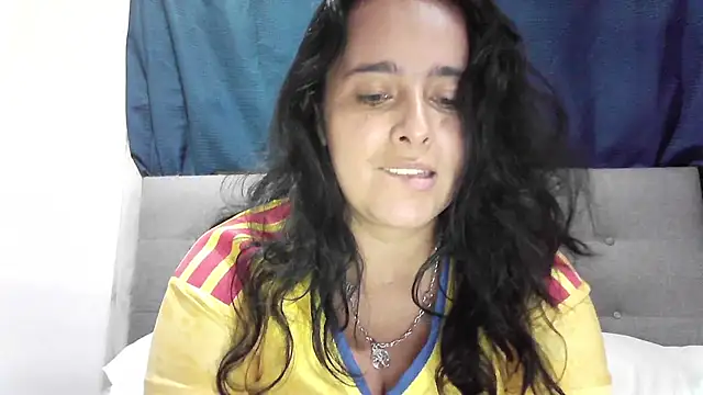 Snapshot of Estefany-magic chatting on 07-04-26, 03:57 Estefany-magic online show from 07-04-26, 03:57