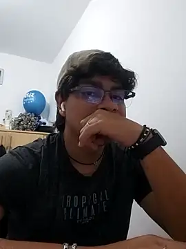 xhecho uzumaki online show from 05-10-26, 04:27