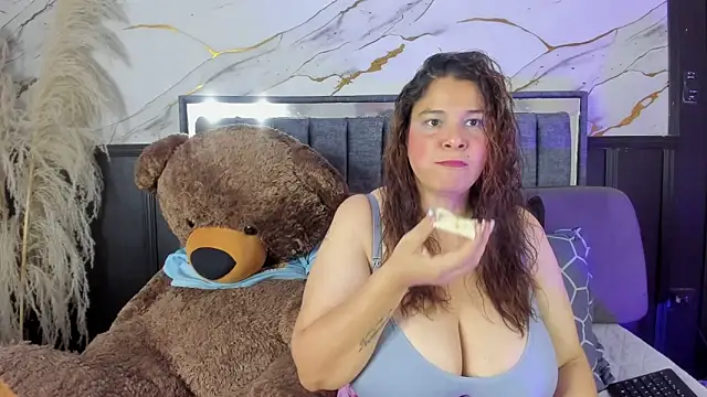 Lady LUCY69 online show from 05-07-26, 12:52