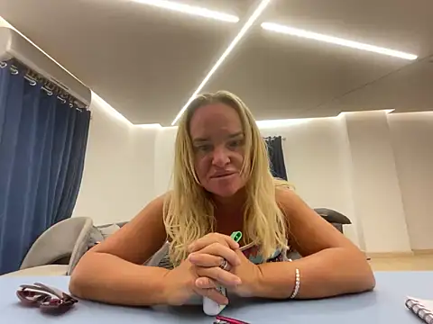 parisheliton online show from 04-14-26, 05:45