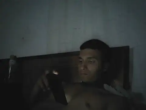 Me1L4Zqu1 online show from 06-26-26, 10:48