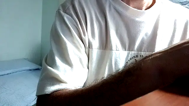 Snapshot of andrew_1520 chatting on 11-08-25, 11:08 andrew 1520 online show from 11-08-25, 11:08