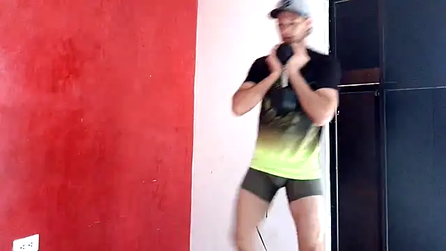 Snapshot of andrew_1520 chatting on 10-01-25, 07:07 andrew 1520 online show from 10-01-25, 07:07